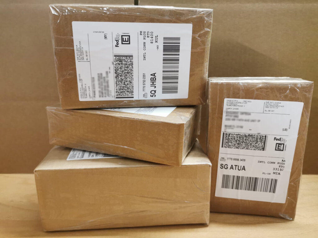 Packages handed over to FedEx by poppers-now.com