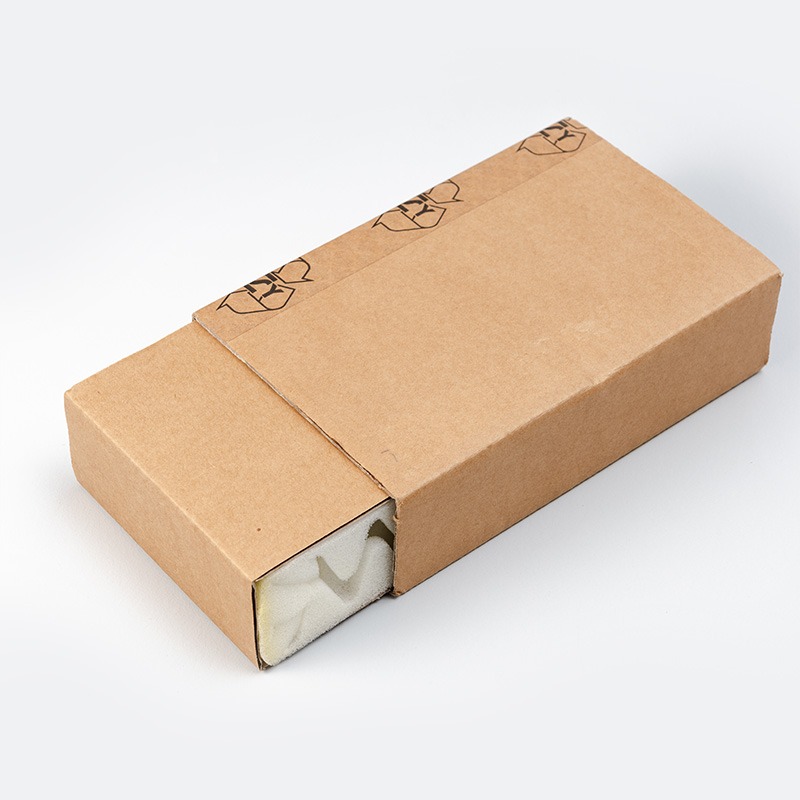 This is what the poppers packaging from poppers-now.com looks like